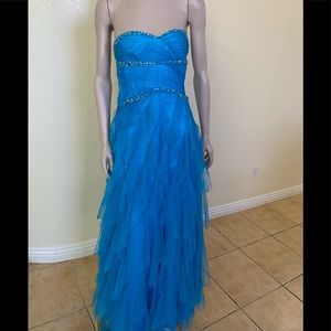 NWT Hailey Logan by Adrianna Papell size 3 dress